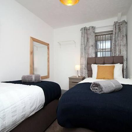 City Centre, Parking, Smart Tv'S In All Rooms Swansea Exterior photo